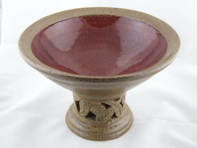 Copper red bowl on pedestal, dark clay